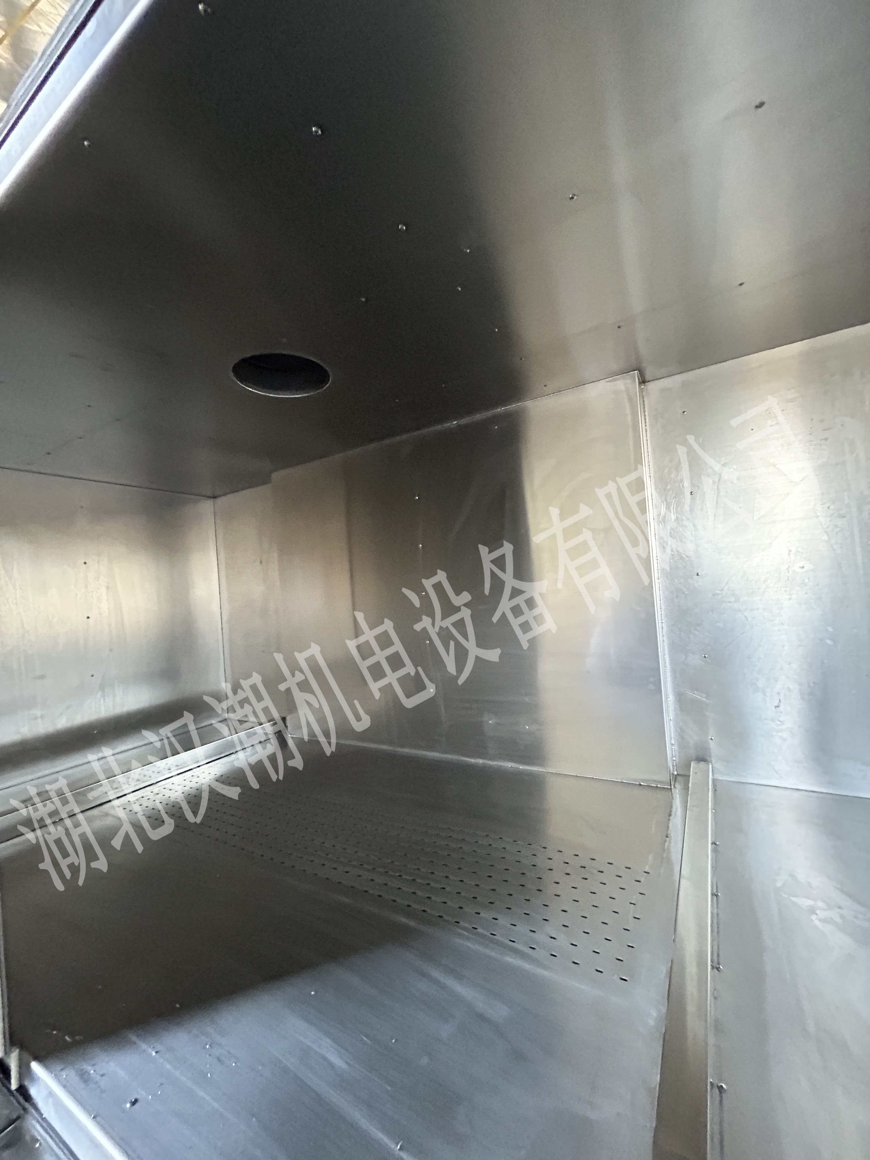 側(cè)拉門烘干箱(圖4)