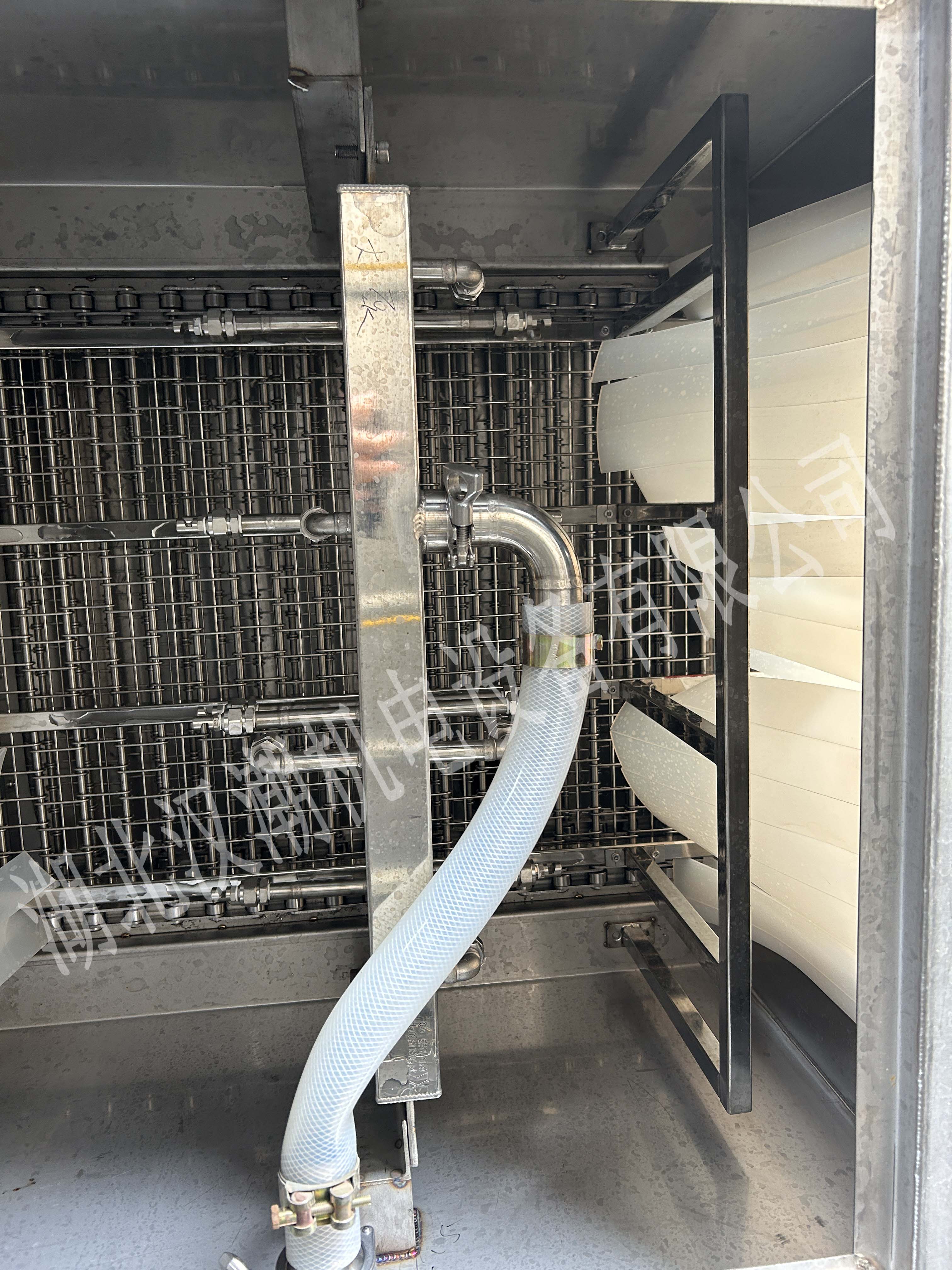 通過式噴淋烘干清洗機(jī)(圖7)